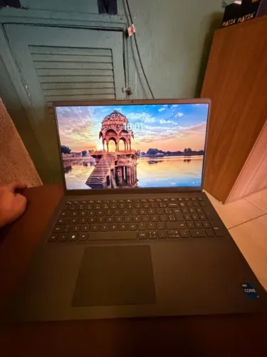 Notebook Dell Pro 15 Essential i7 13ª Geração | 16GB RAM | SSD 512GB