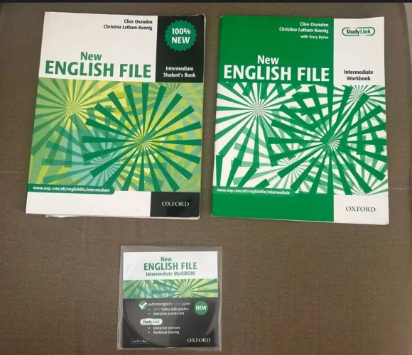  Livro de inglêsNew English file. Oxford