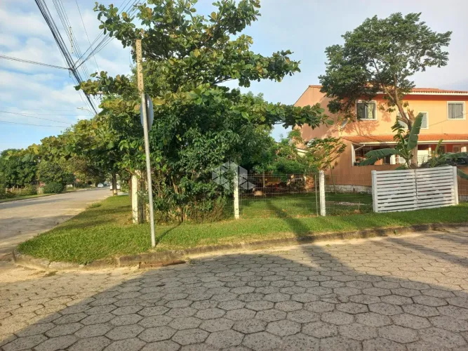 LINDO TERRENO À VENDA NO FERRAZ