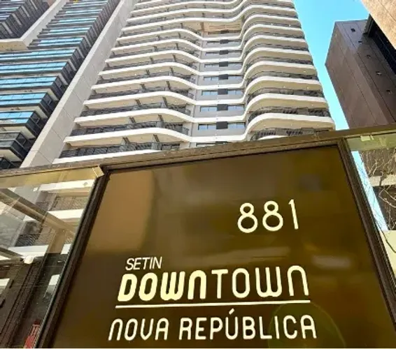 Studio República ao lado do metrô