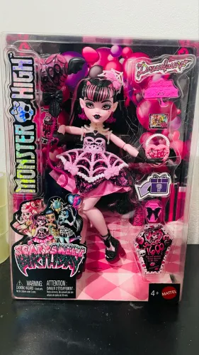 Monster High Draculaura Scary Sweet Birthday Original Mattel Lacrada