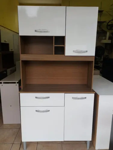 Armário de cozinha novo na caixa 