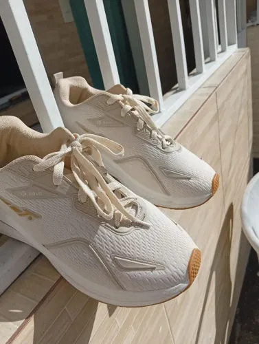 Tênis feminino