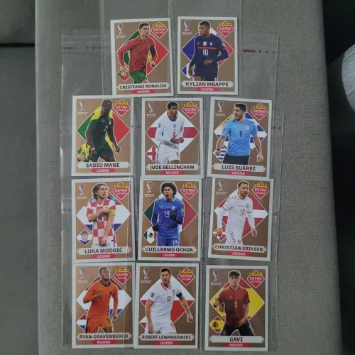 Legend 2022 Lote com 11 figurinhas