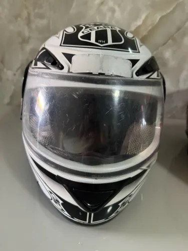 Capacete