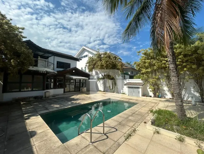 Casa a Venda no Santa Monica classic 4 Quartos 480m2 de Terreno Barra da Tijuca