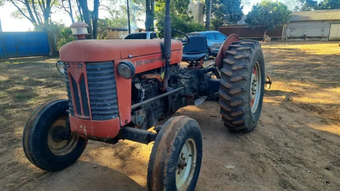 Trator Massey Ferguson 65X 1973