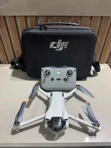 Drone DJI Mini 3 com acessórios com 3 meses de garantia - Em até 18x