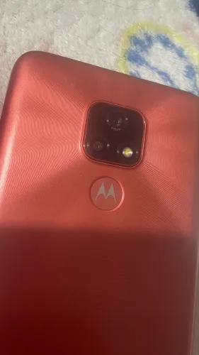 Celular MotoE7 usado