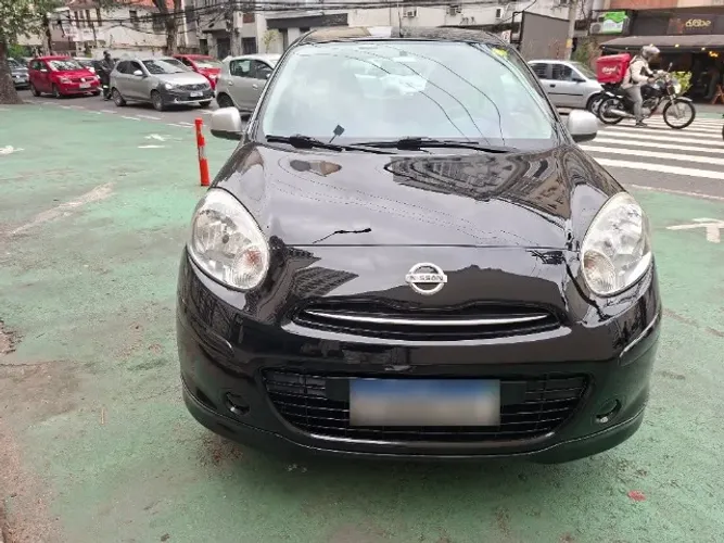 Nissan March SR 1.6 16V Flex Fuel 5P 2013