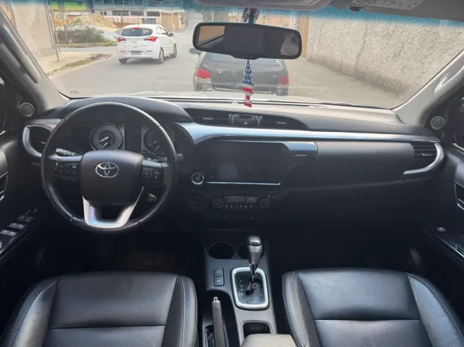 Toyota Hilux CD SRV 4X4 2.8 TDI Diesel Aut. 2025