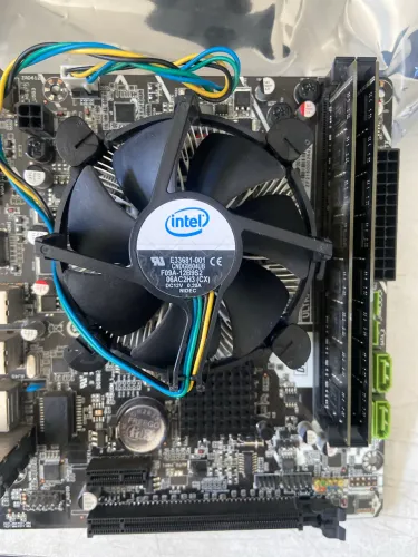 Kit Upgrade Core 13 + Placa Mãe Lga 1155 B75 4gb Ddr3 Preto