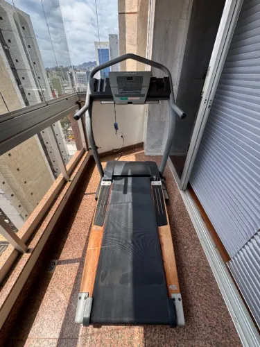 Esteira NordicTrack 2500 R Dobrável em Bom Estado