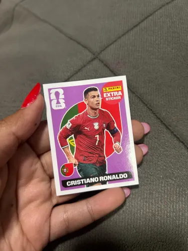 FIGURINHA EXTRA LEGEND ORIGINAL PANINI COPA 2026 - CR7 ROXA