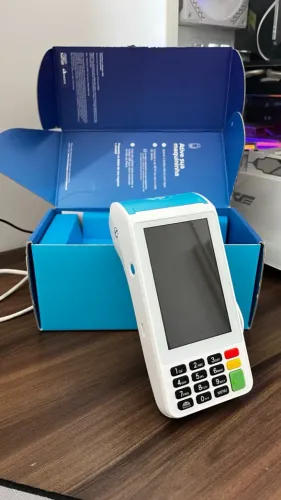 Maquininha de Cartão Mercado Pago Point Pro 3 - Wi-Fi / 4G - Nova / Lacrada