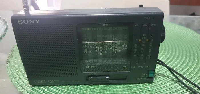 Rádio sony relíquia