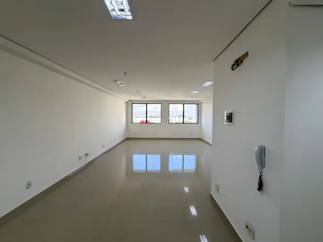 Sala comercial na Vila Maria José - Goiânia - GO