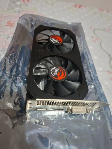 Placa de Vídeo PCYes AMD Radeon RX 550 4GB GDDR5 - Seminova (1 Semana de Uso)
