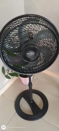 Vendo esse ventilador de coluna