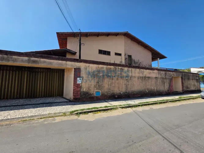 Casa á Venda no Parque Manibura - Fortaleza, CE