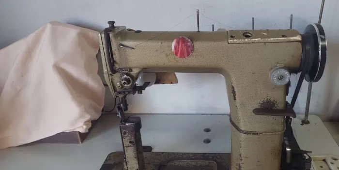 Máquina de pesponto 1 agulha
