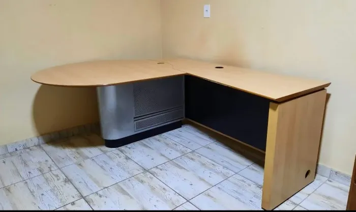 Mesa grande para escritório
