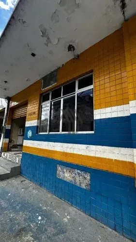 Loja para alugar, 294 m², amplo salão de vendas, 2 banheiros e piso em cerâmica - São Brás