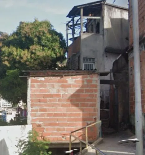 ? Oportunidade! Casa 5 Quartos + Kitnet