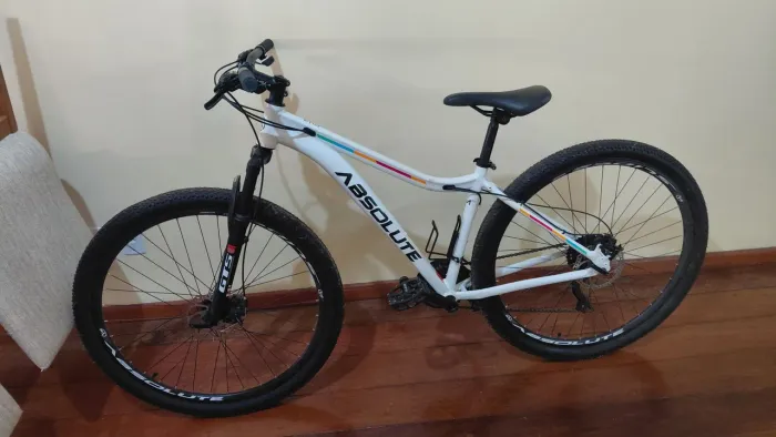 Bicicleta MTB Absolute Feminina Aro 29 - Quadro 15 - 21 Marchas - Freio a Disco