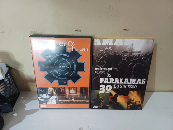 DVD Engenheiros do Hawaii ou Paralamas do Sucesso. 
