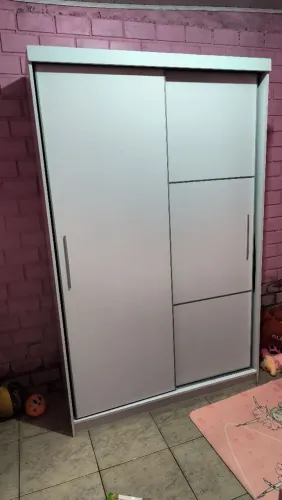 Roupeiro portas de correr 