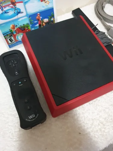 Wii Mini Completo com todos os acessórios originais e Jogo