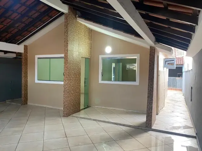 Linda Casa no Condomínio Residencial Villa Verde c/ 2 Quartos toda na Cerâmica