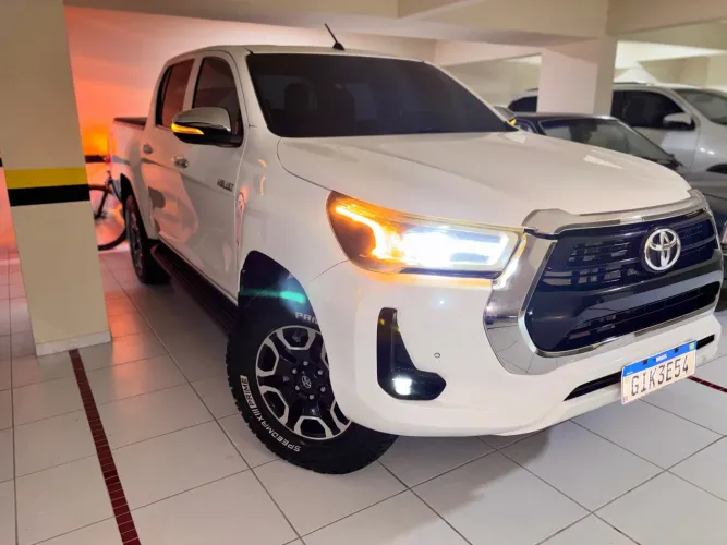 Toyota Hilux CD SR 4X4 2.8 TDI Diesel Aut. 2023