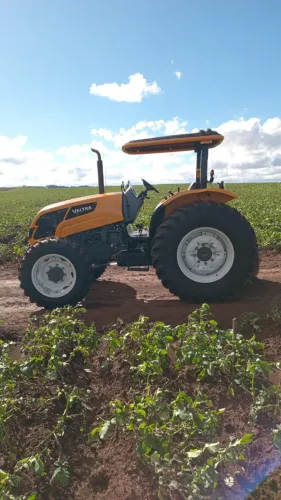 Trator Valtra A800 2026 | 548 Horas | Estado de Novo | R$ 210.000