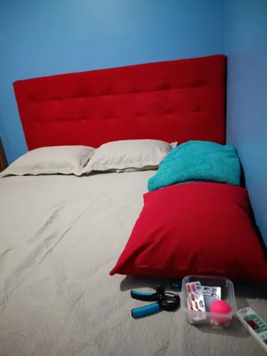 Cama e cabeceira casal
