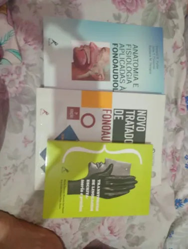Livros de fonoaudiologia novos .Vendo cada livro separado também.