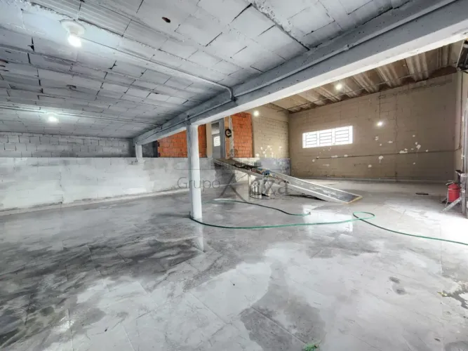 Oportunidade - Galpão Comercial - Vila São Benedito - 616,90m².