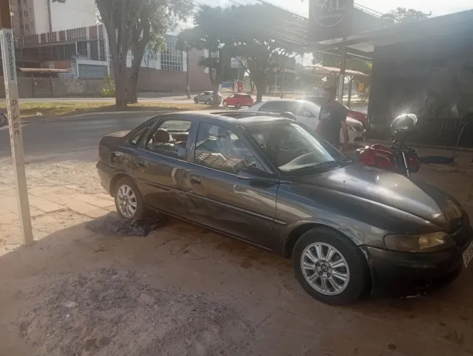 Chevrolet Vectra CD 2.2 16V / 2.0 16V Mec./aut. 1998
