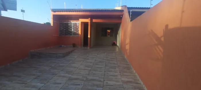 Linda residência em ótima localização do Jardim Gianna - A/C veículo !!