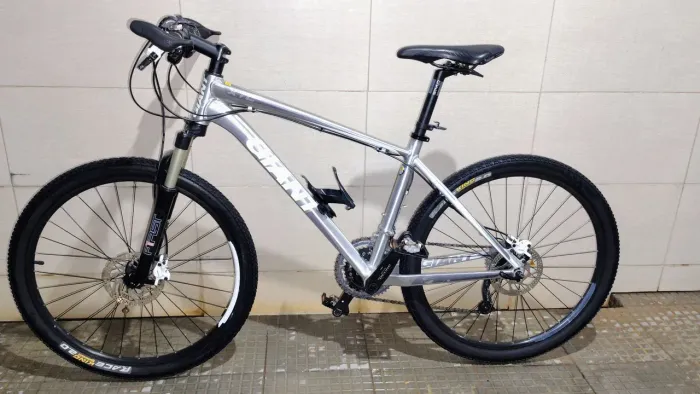 Bicicleta bike GIANT quadro XTC tamanho 18