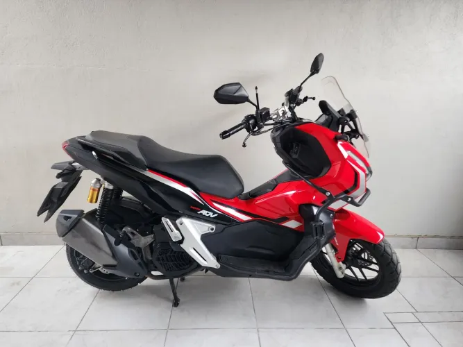 Honda ADV 150 2023 18 mil km apenas