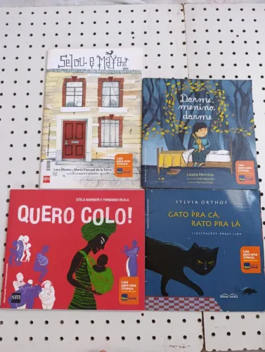 Kit Livros Itaú: Selou e Maya, Dorme menino dorme, gato pra cá gato pra lá e Quero colo