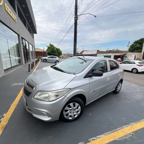 Chevrolet Onix Hatch LT 1.0 8V Flex Power Mec. 4P 2016