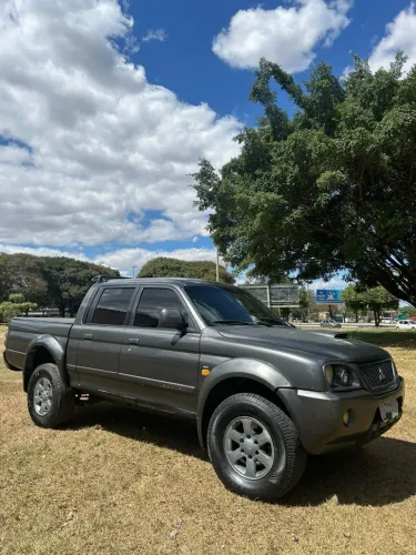Mitsubishi L200 Outdoor HPE 2.5 4X4 CD T.dies. Mec. 2011