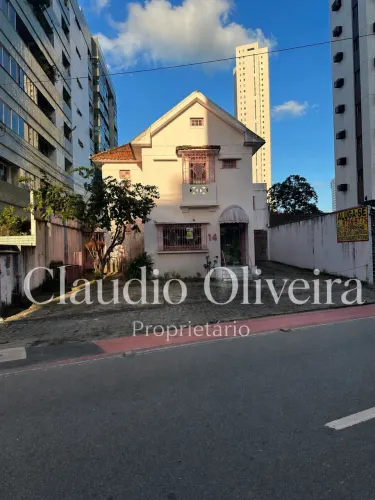 Casa Comercial nas Graças - Locação - 378 m² | 10 vagas