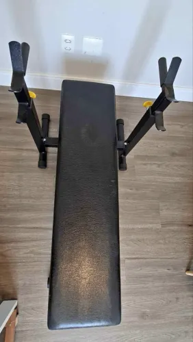 Musculação exercício banco 