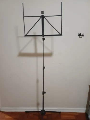 Estante tripé partitura RMV cor preta totalmente dobrável