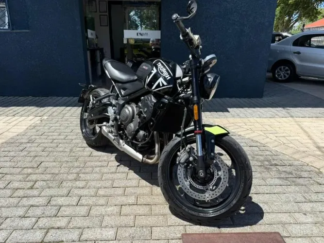 TRIUMPH TRIDENT 2024