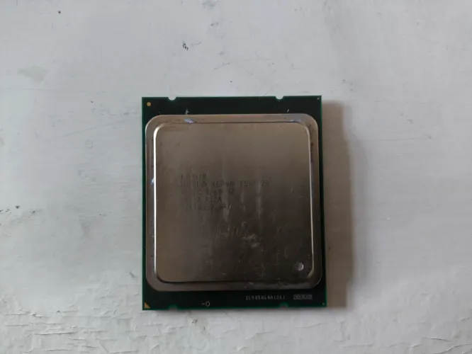 INTEL XEON E5 1620